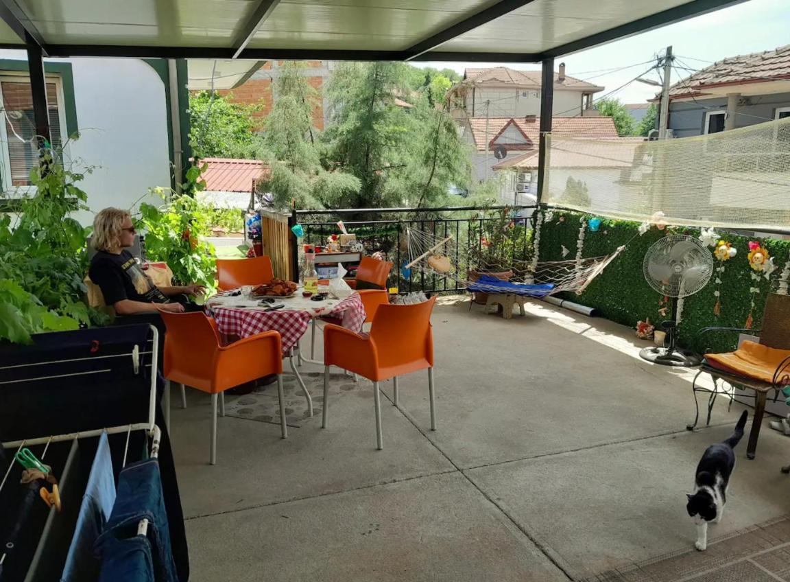 Adem'S Cozy Terrace Retreat Bed and Breakfast Σκόπια Εξωτερικό φωτογραφία